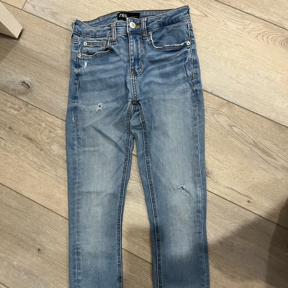 Zara - Size 2 - Mid-Rise Ankle Skinny Jean - Blue - Picture 2 of 4